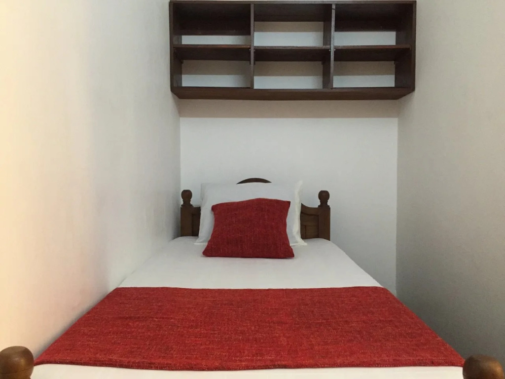 Yaarl Holiday Inn