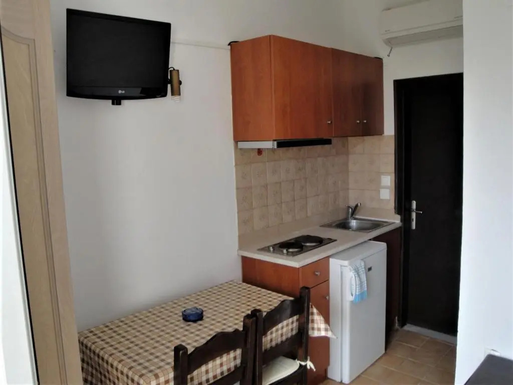 Tselios Apartments & Studios