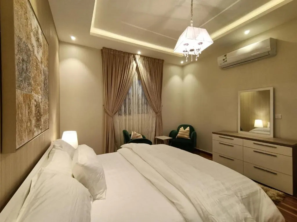 F residence, Beauty & Luxury