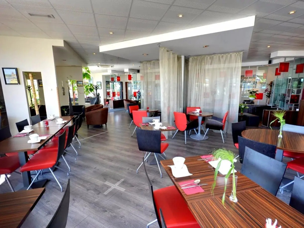Hotel De Loire et Restaurant Les Bateliers