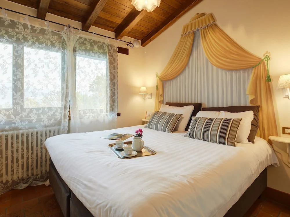 Scenic Farmhouse in Poppi With Swimming Pool