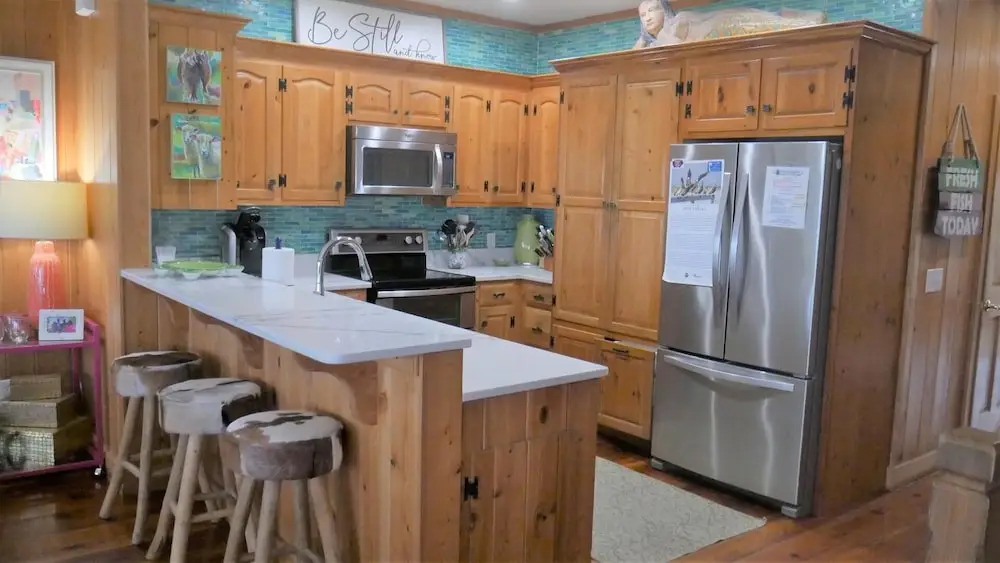 Fins to the Right - 6 Br Home