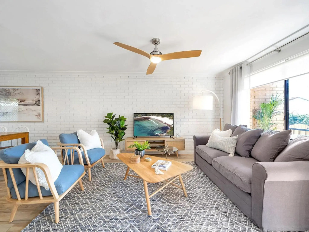 Catch of The Bay Coastal Elegance 150m from Orion Beach