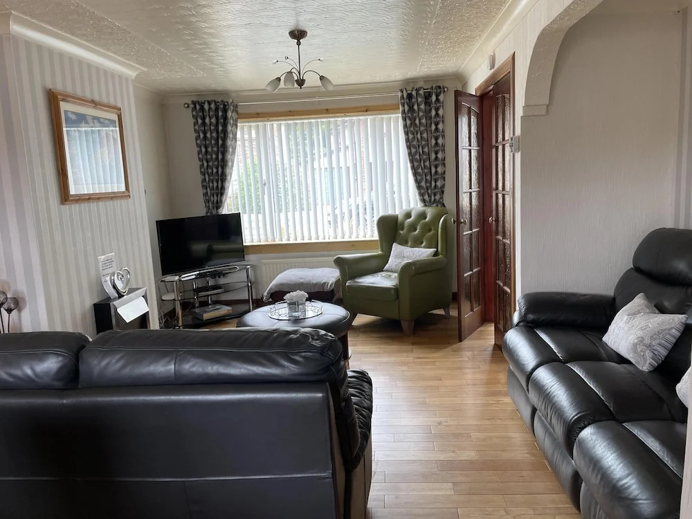 3bed House - Family Friendly - Close To Lochness