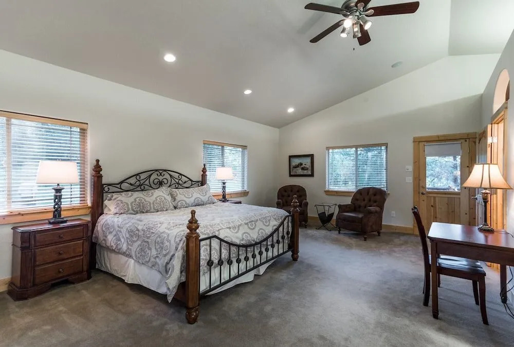 Pineview Lodge