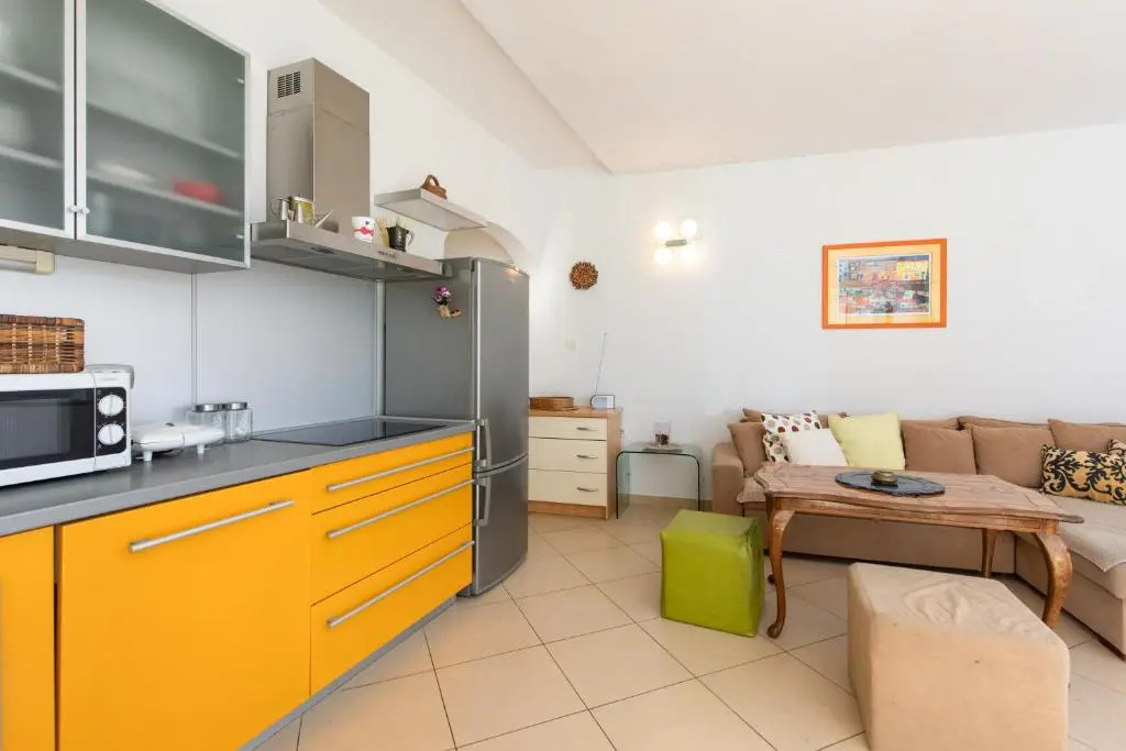 Apartment PORTAPISANA just 50m from the beach