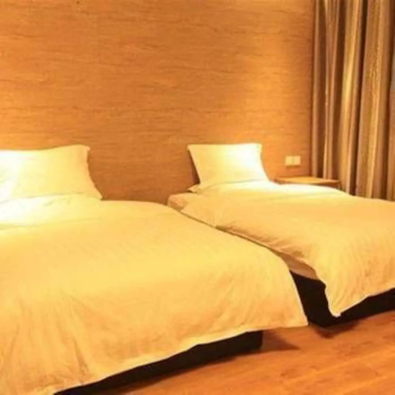 Orange Hotel