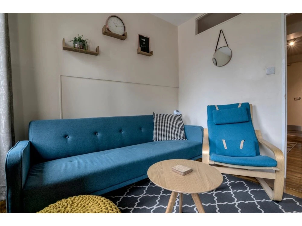 Stylish and Charming City Centre apt for 6
