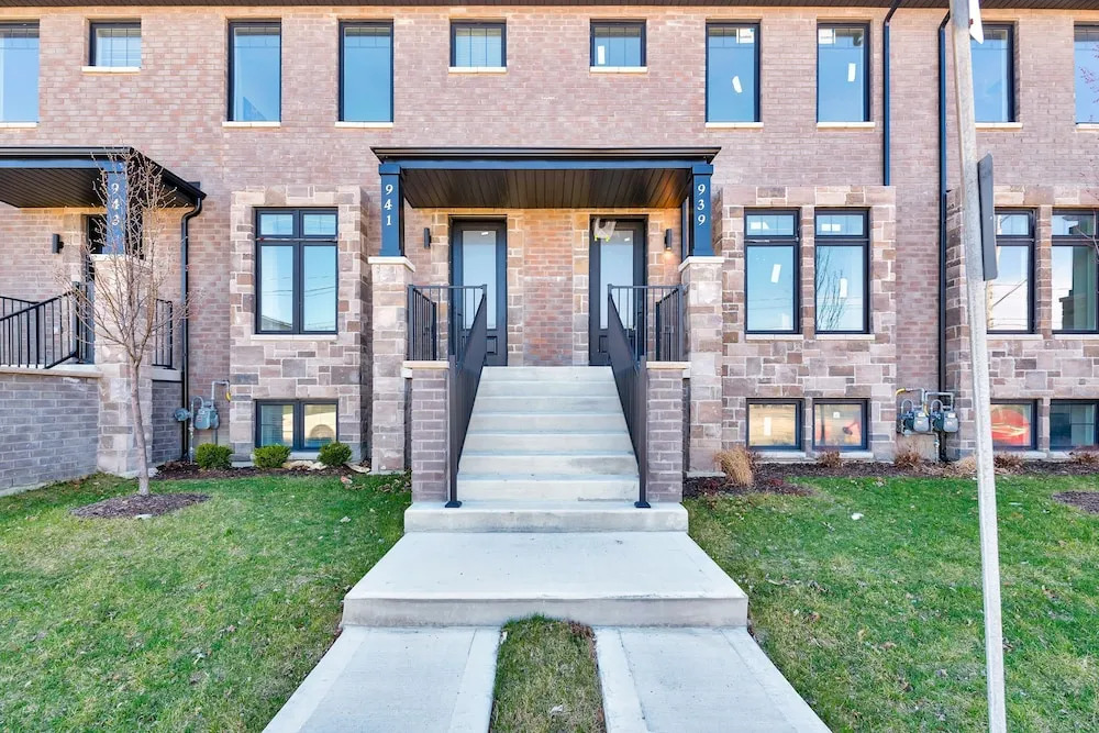 GLOBALSTAY. Unique New Townhomes for 16 Guests. HOT TUB, BBQ