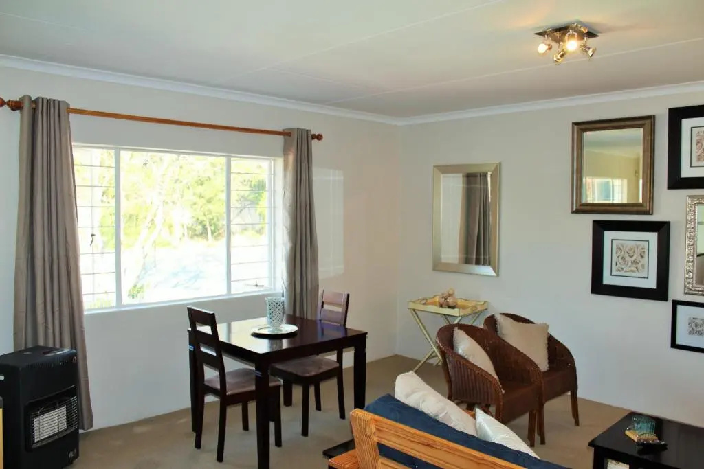 Vair's Place Guest House in Sandton Paulshof - Apartment, Lux Suites & Spa