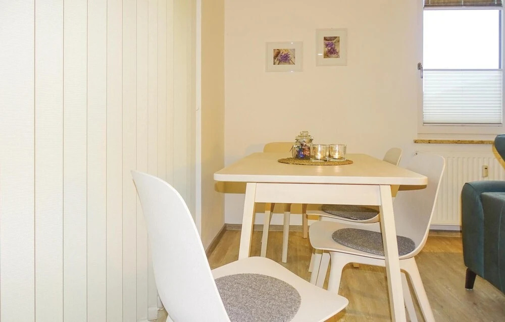 Awesome Apartment in Warwerort With 2 Bedrooms and Internet