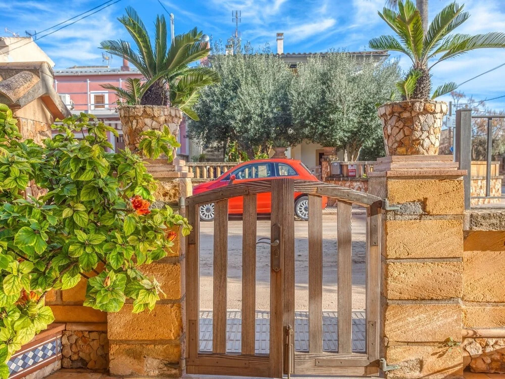 Cosy Holiday Home in S'illot-cala Morlanda With Sea Nearby