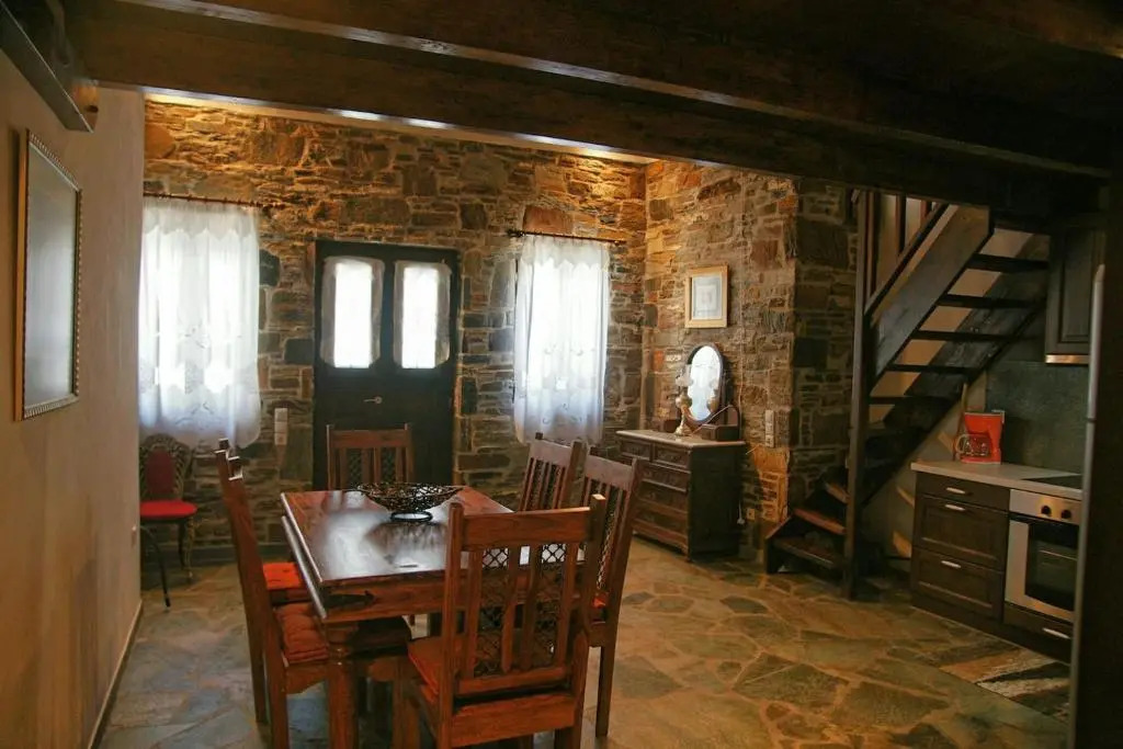 Dryopida House