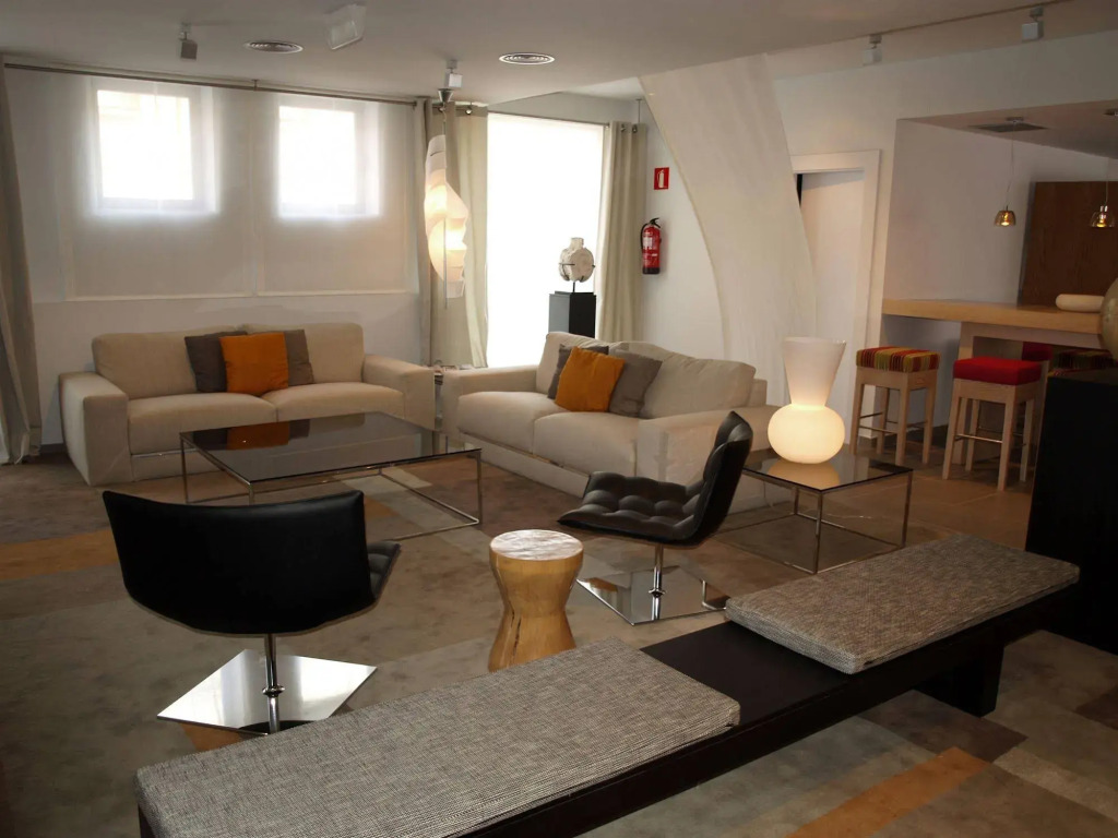 Eco Alcalá Suites