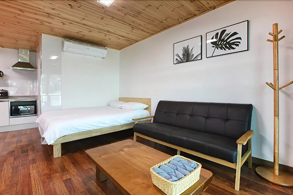 Seasidepine Pension