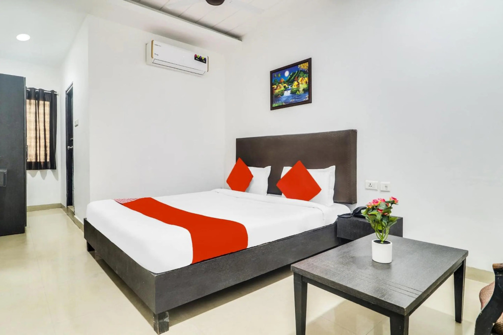 OYO Flagship 80523 Qualia Hotel Dilsukhnagar
