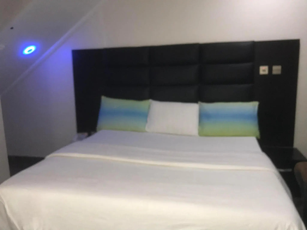 Ritz-Carinton Suites