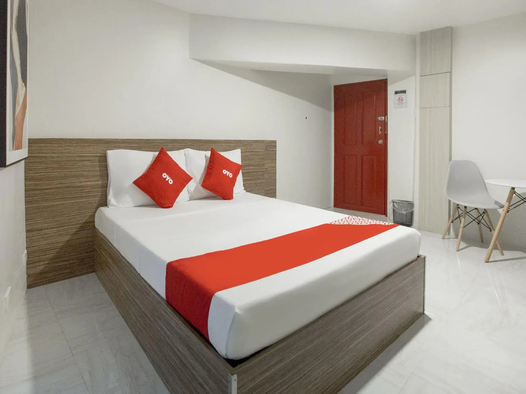 Circuit Hostel