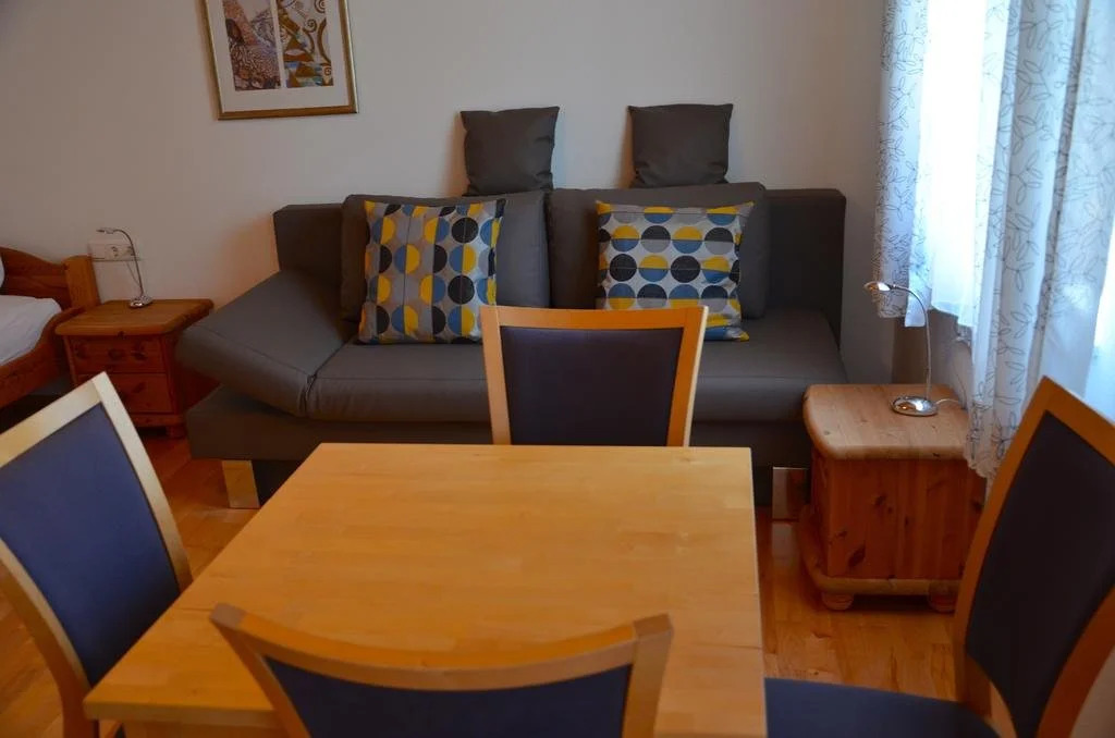 Sonnenblumenhof - Zimmer & Apartments