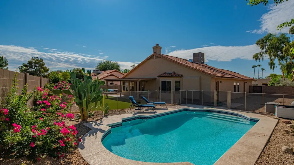 4BR Home N. Scottsdale by WanderJaunt