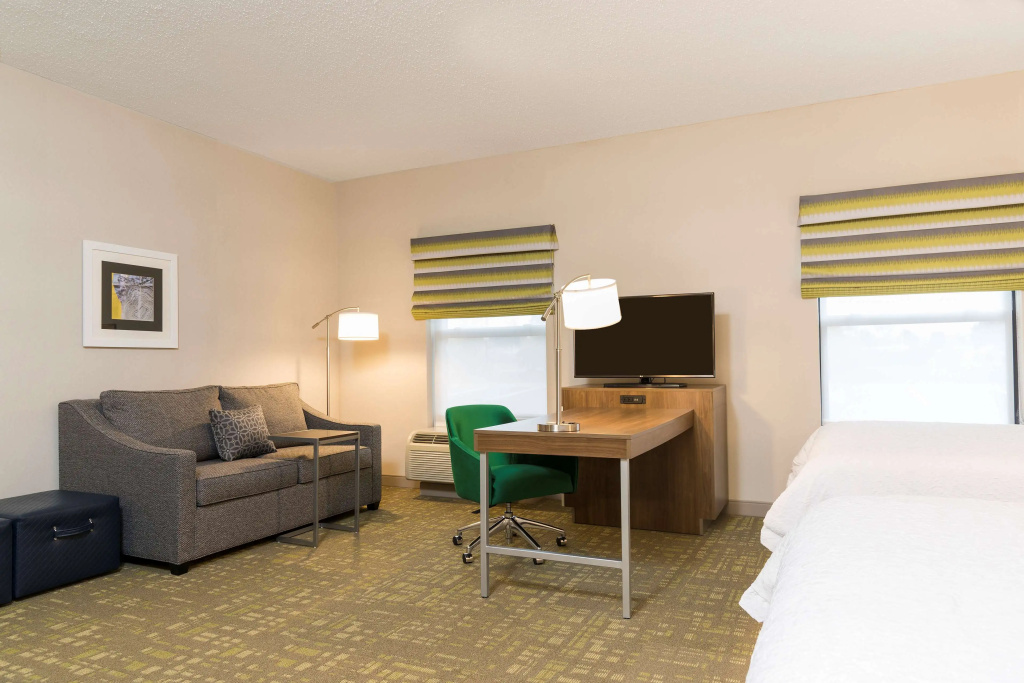 Hampton Inn & Suites East Lansing