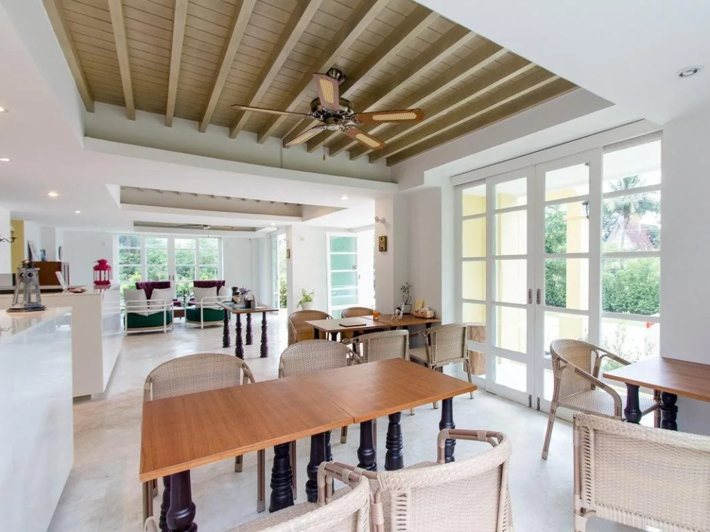 De Pastel Hua Hin