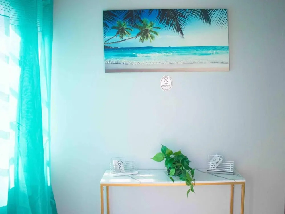 Apt 2 Stylish 2 bed Cosy and Comfortable