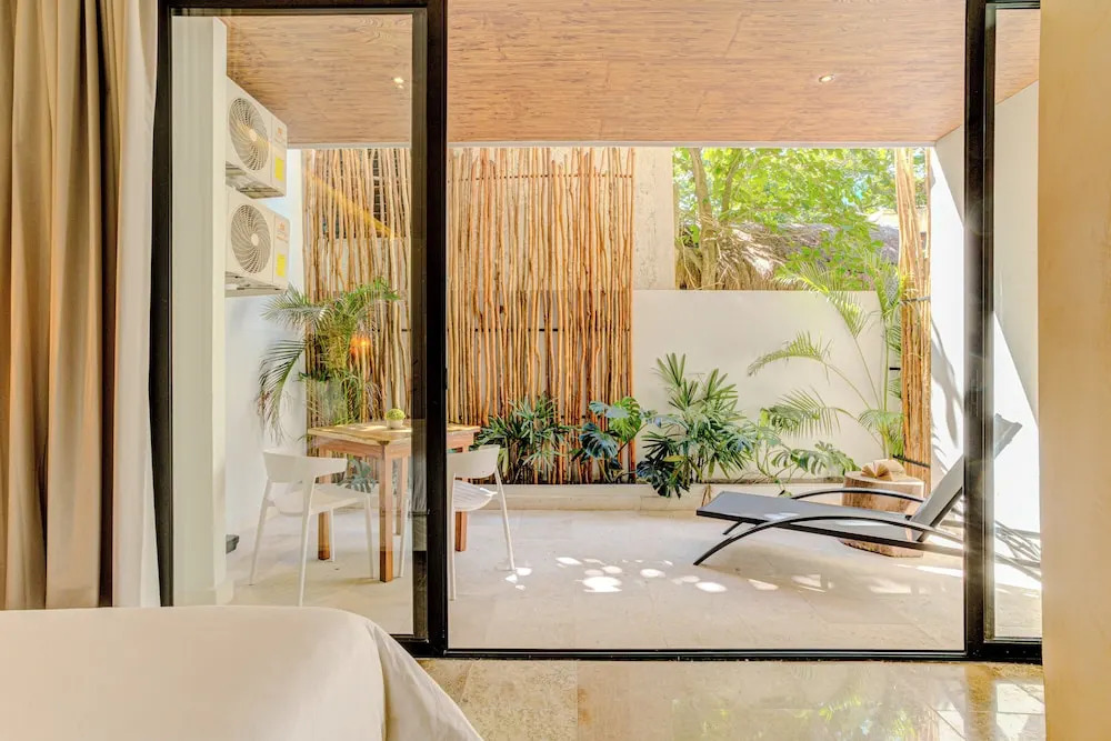 Lalola DownTown Boutique Apartments