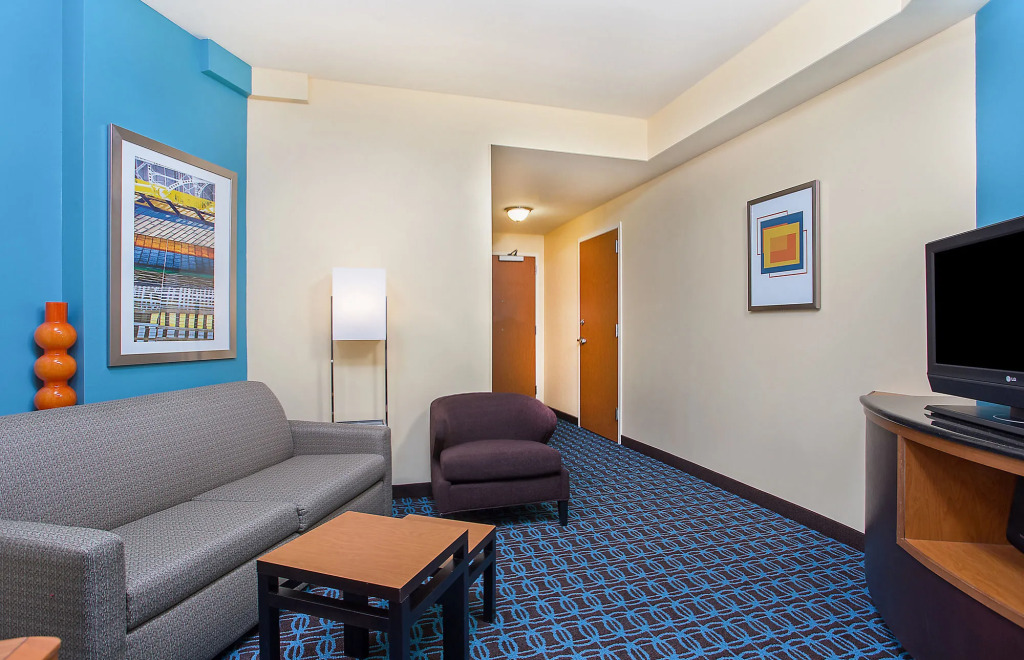 Fairfield Inn & Suites by Marriott Louisville East