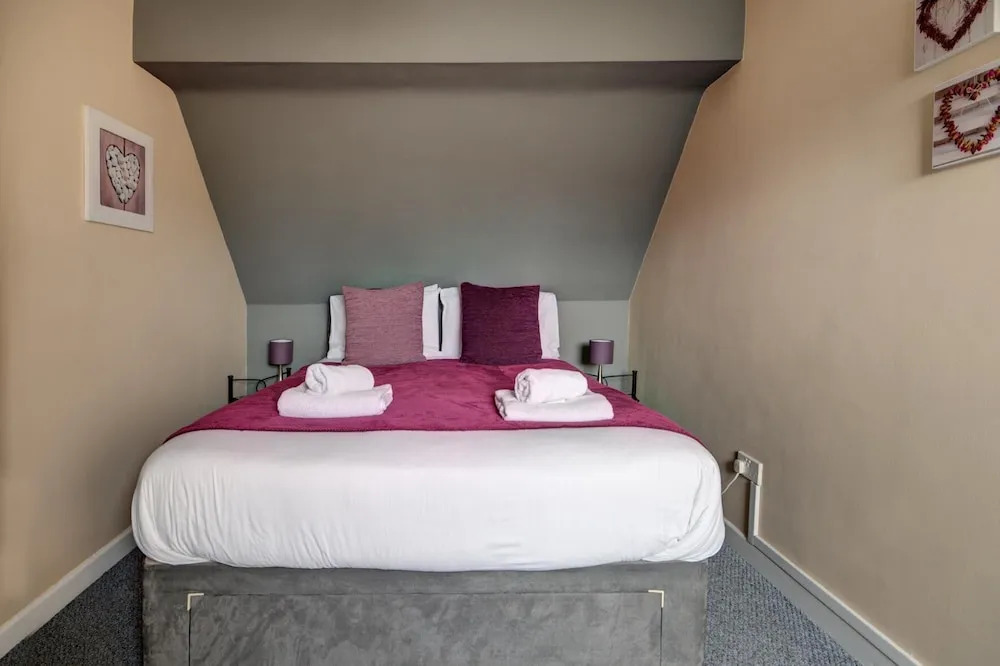 Walkers Court 3 Bedroom Apartment