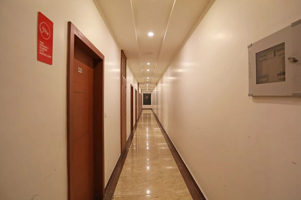 OYO 10343 Hotel Heera Foods