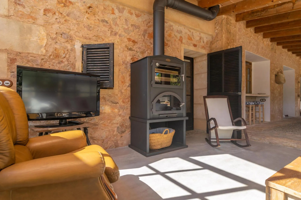 CAN PRIM 6 - Stunning villa with private pool, paradisaical  exteriors and the beach just 7 km away. Free WiFi