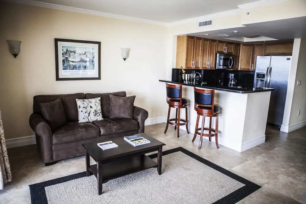 Private Residences at Mutiny Park