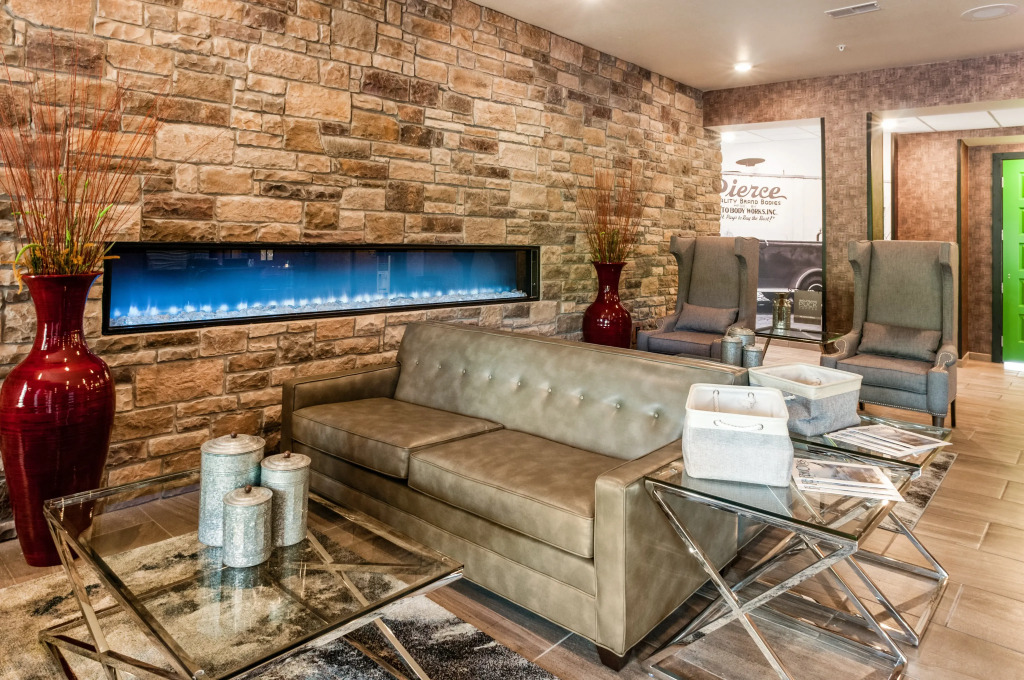 Cobblestone Hotel & Suites Appleton International Airport