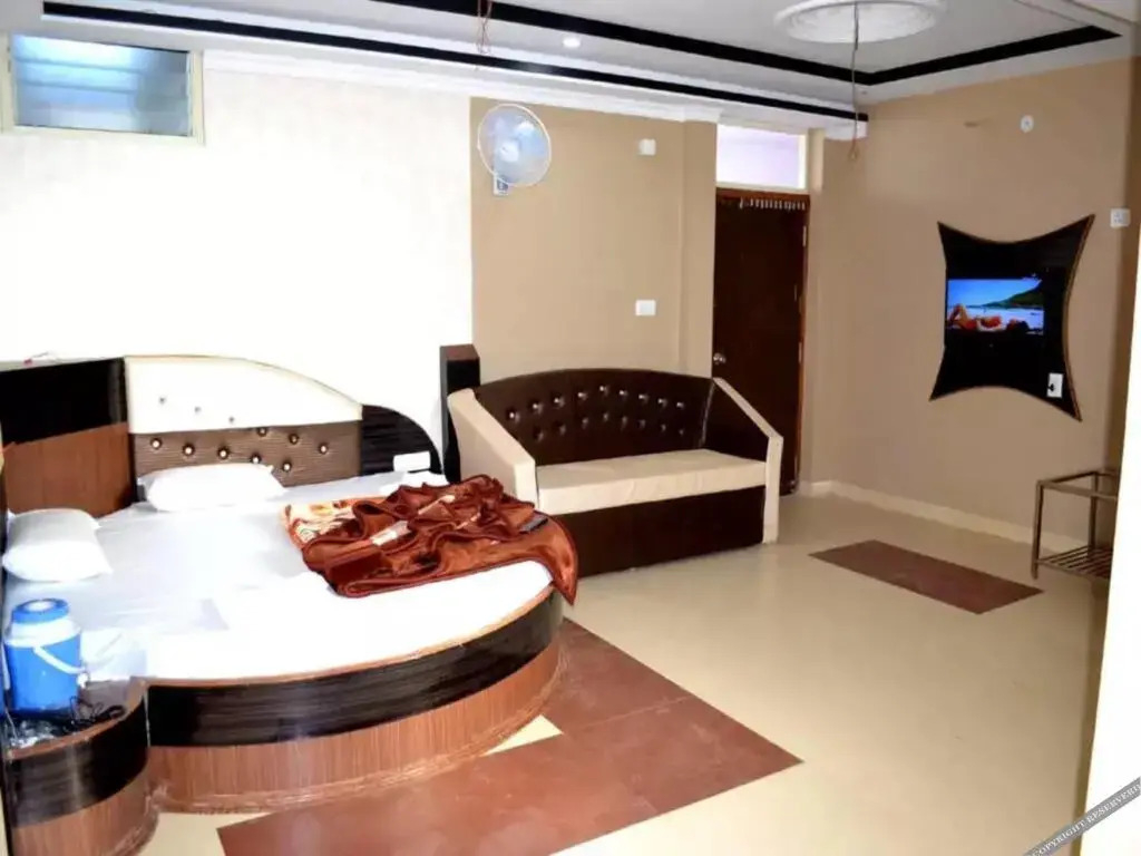 OYO 25100 Hotel Rock View