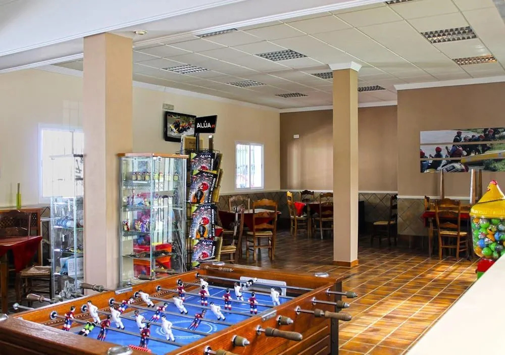 CENTRO DE OCIO ALÚA Bungalows Camping Rafting Benamejí