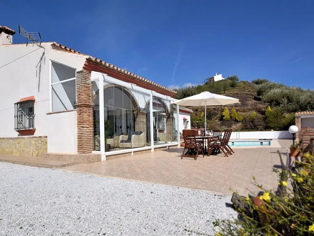 Spacious Villa with Hot Tub in Arenas