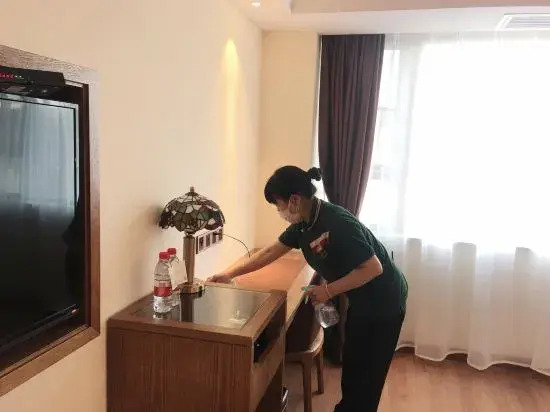 James Joyce Coffetel Hotel (Kunming Railway Station Huancheng South Road Subway Station)