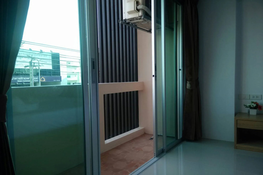 Jr Mansion On Nut Soi 25