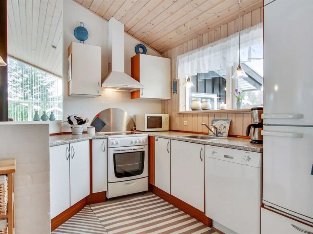 "Sylvia" - 2.3km from the sea in NW Jutland