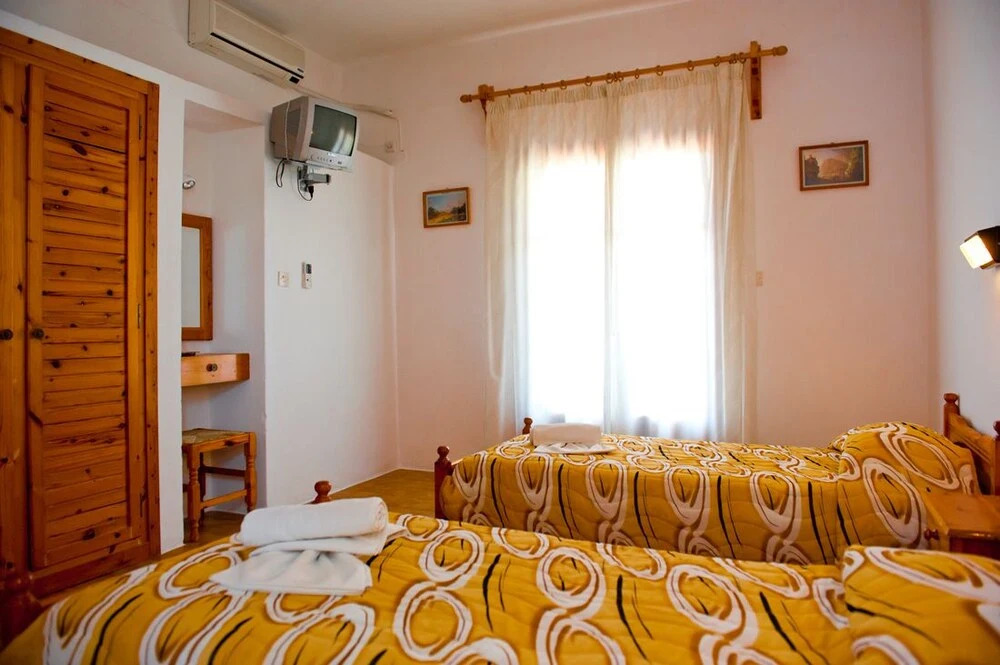 Camelia studios Skiathos Town