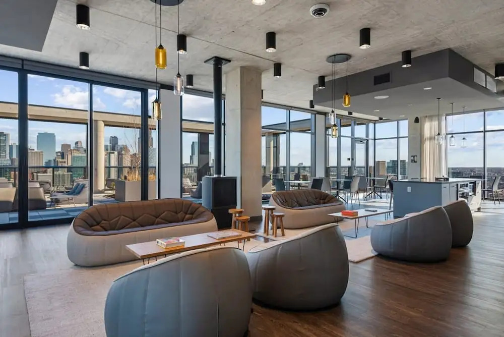 Cloud9 2x1 Apartments Fulton Market The Pop