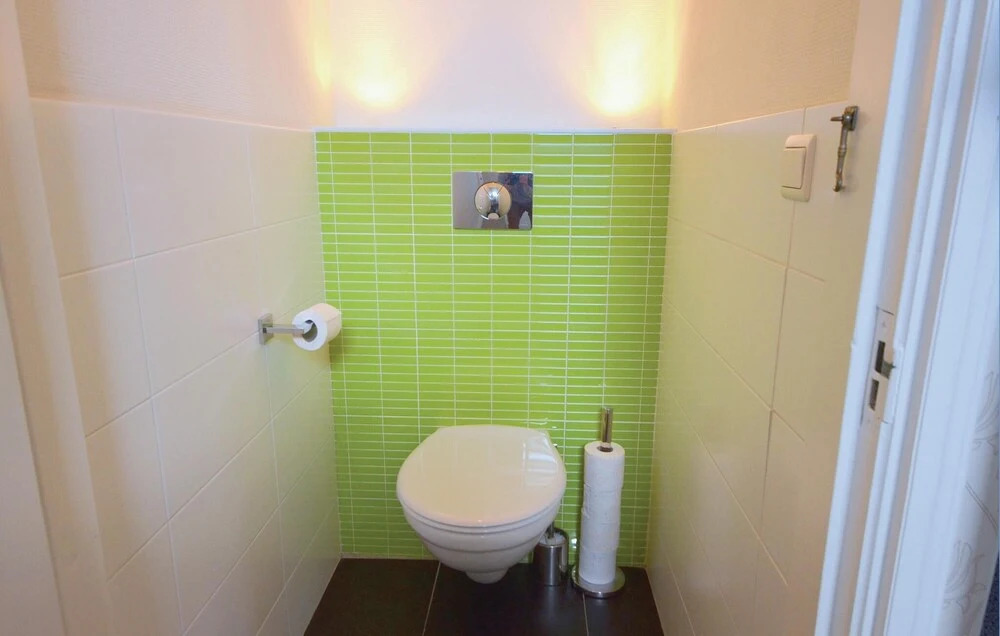 Stunning Home In Breskens With Wifi
