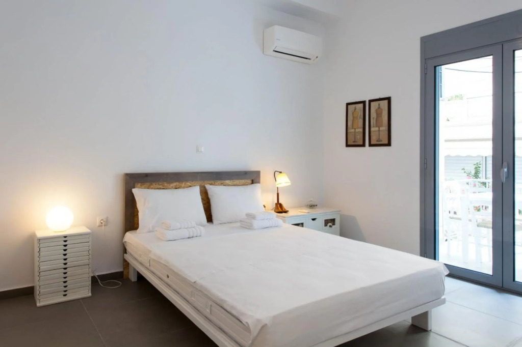 Spacious 4BR House Near Acropolis Roof Garden 12 Guests