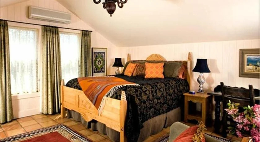 Four Kachinas Bed & Breakfast Inn