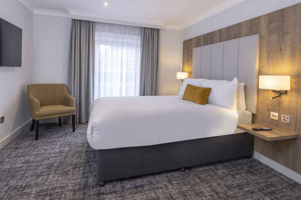 Crowne Plaza East Midlands Airport by IHG