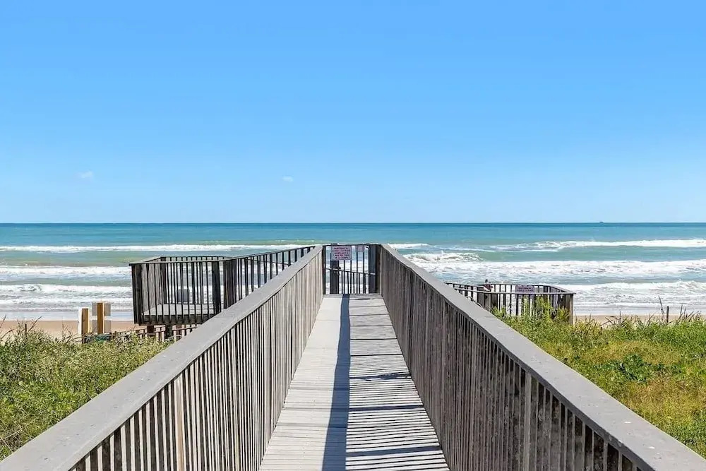 Big Private Luxury Home in Beach Gated Community