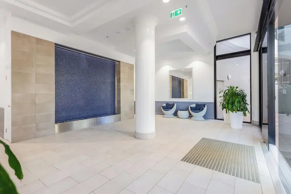 The Meriton Apartments on Main Beach