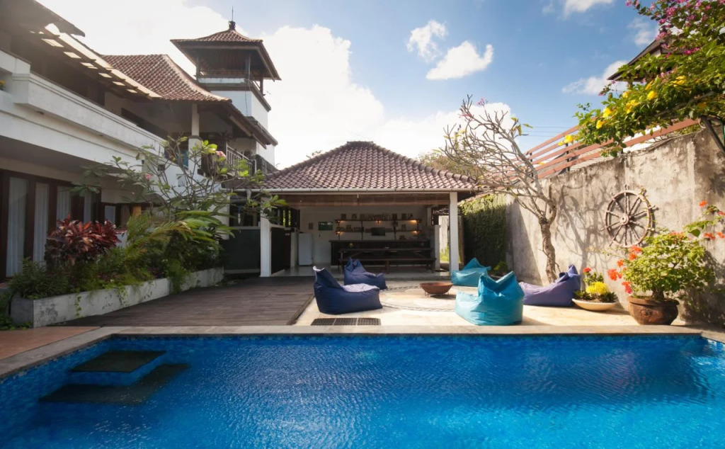 Black Pearl Hostel