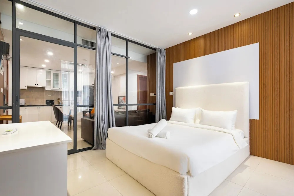 The Lancaster Luxury Citypoint ANGIA